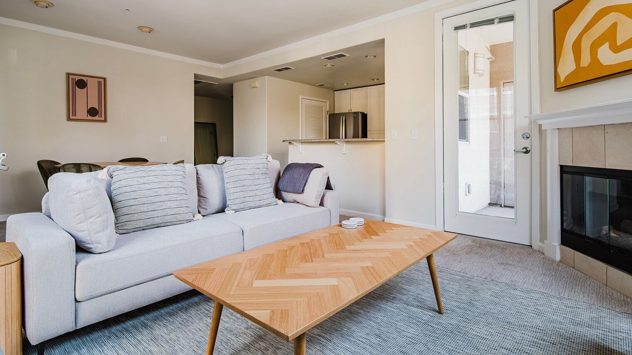 Photo of Livingroom in Central San Mateo