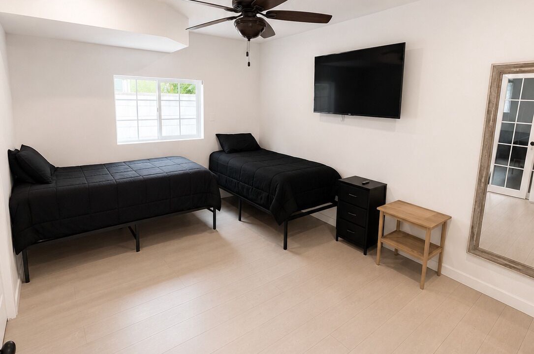 Photo of Bedroom in Reseda