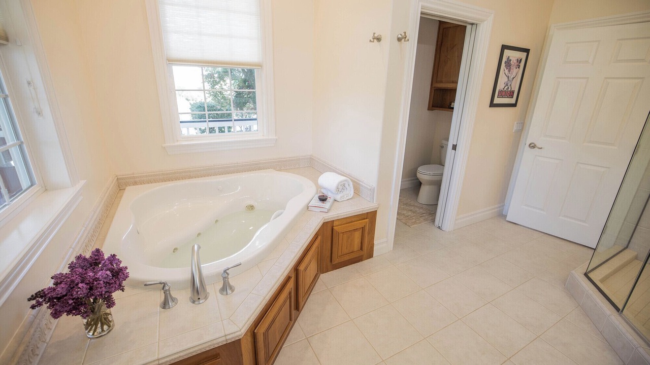 Photo of Bathroom in Templeton