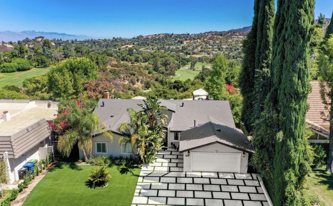 Photo of Outdoor in Tarzana