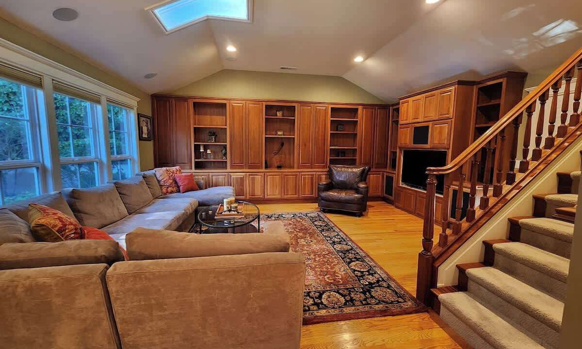 Photo of Livingroom in Monterey Ter