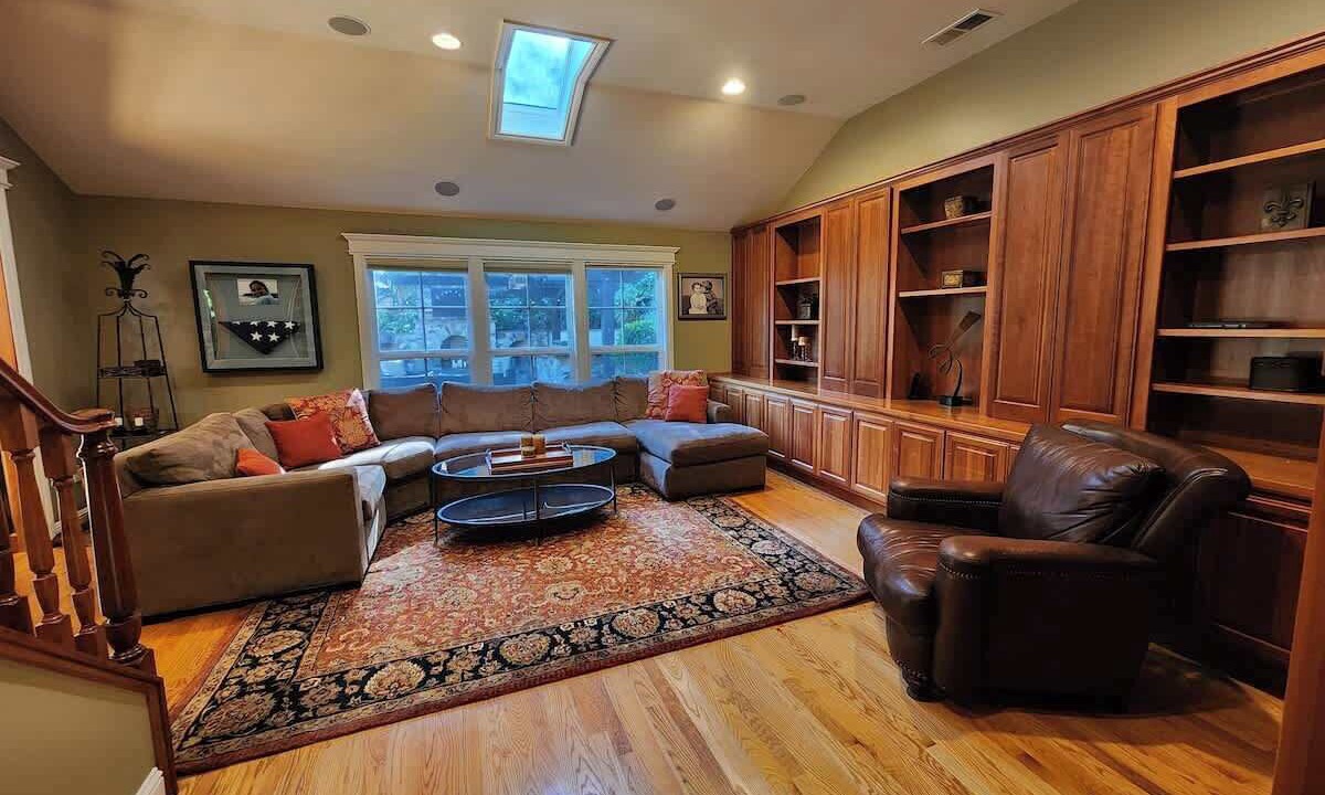 Photo of Livingroom in Monterey Ter