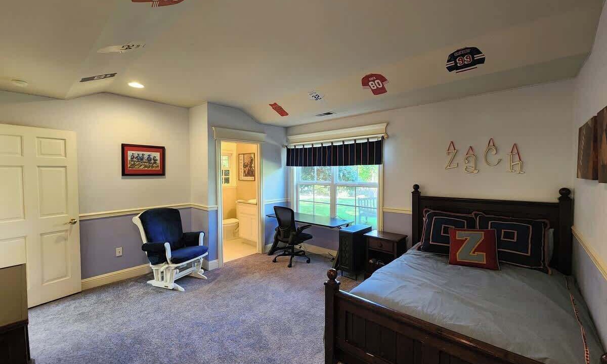 Photo of Bedroom in Monterey Ter