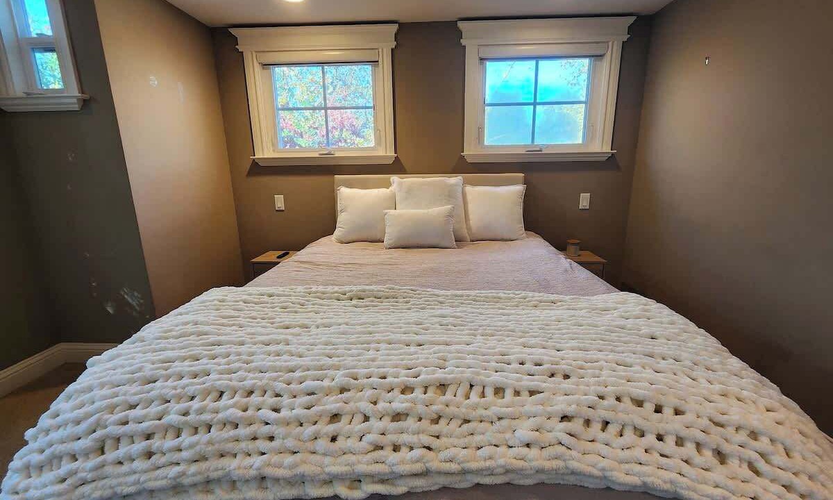 Photo of Bedroom in Monterey Ter