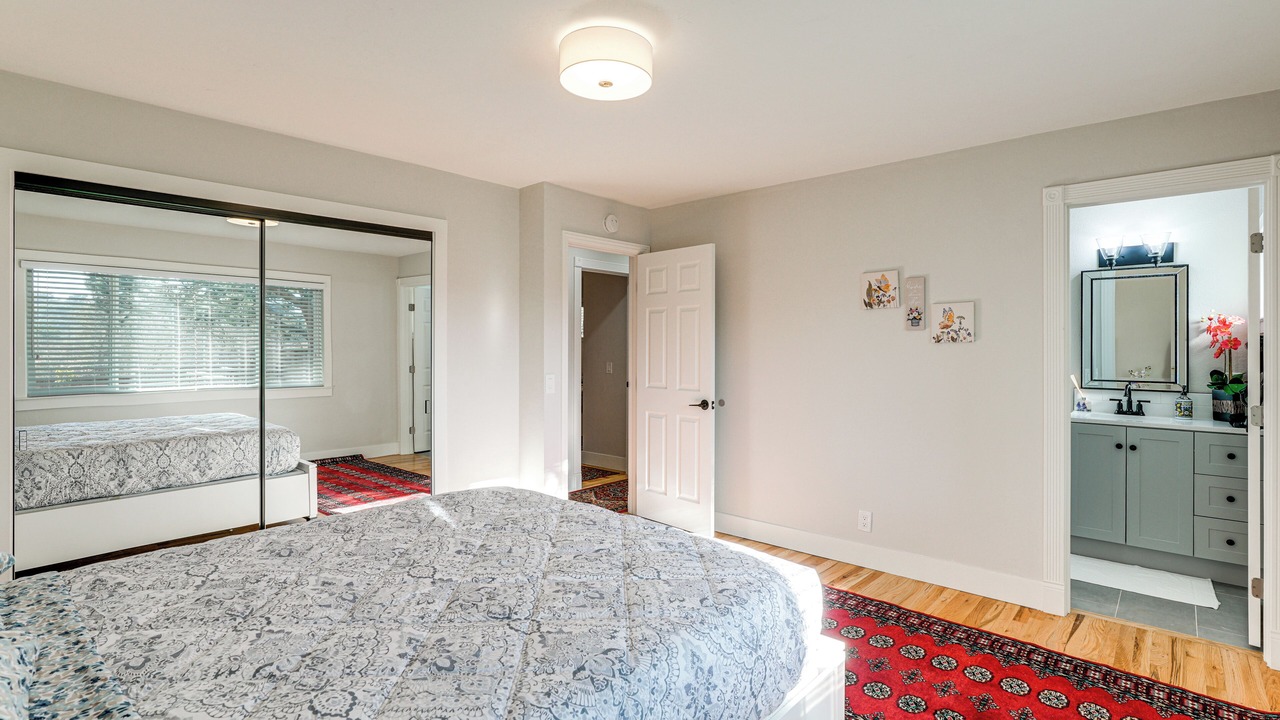 Photo of Bedroom in Del Rey Oaks