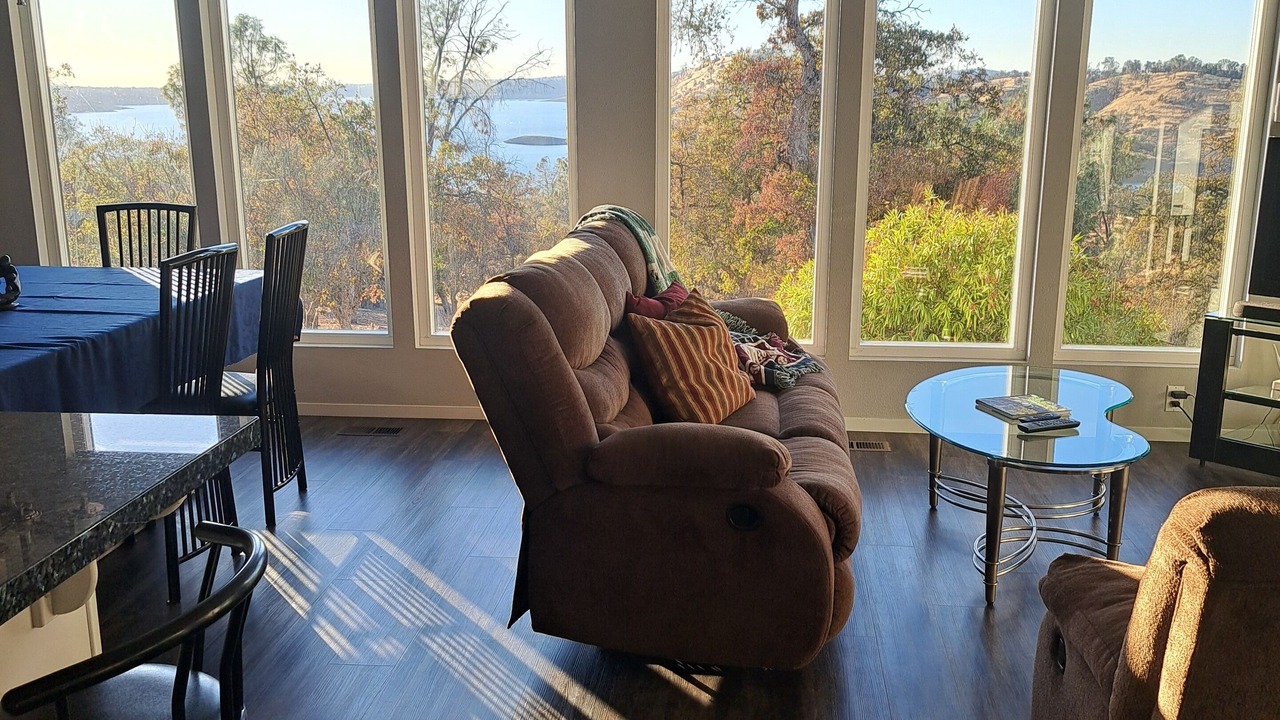 Photo of Livingroom in Coulterville