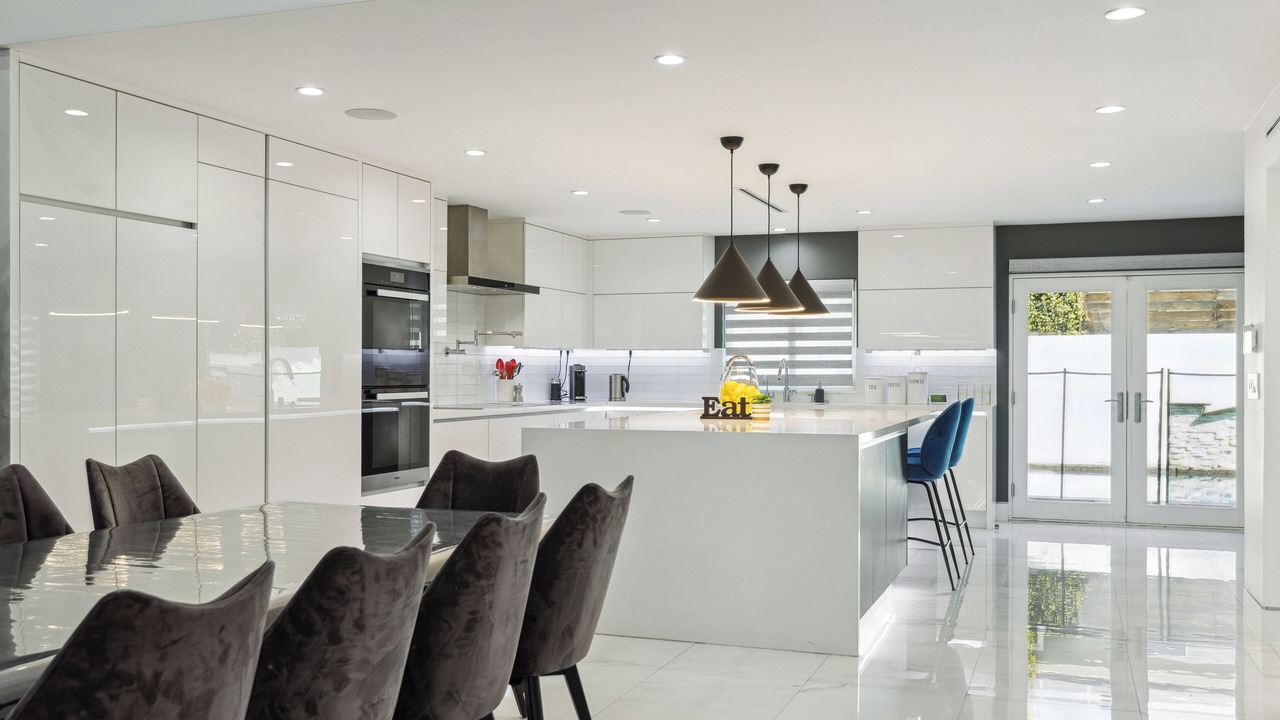 Photo of Kitchen in Valley Glen