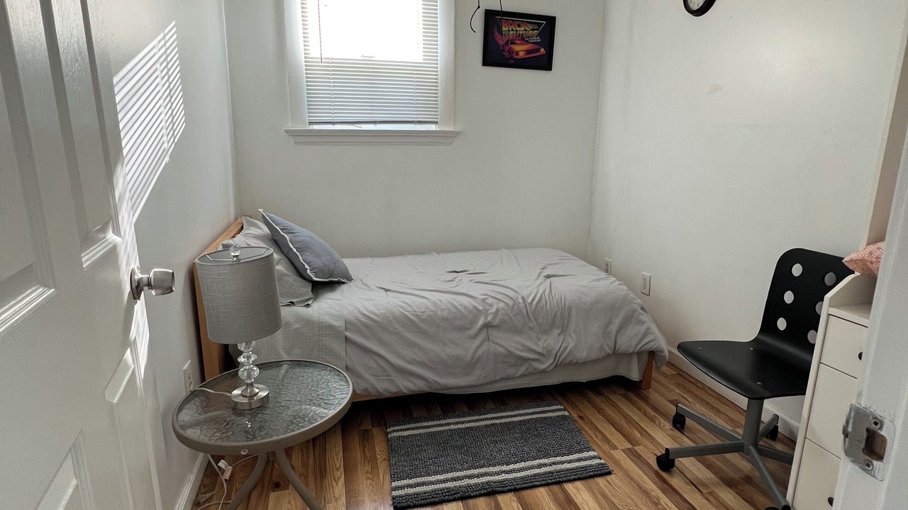 Photo of Bedroom in Alameda