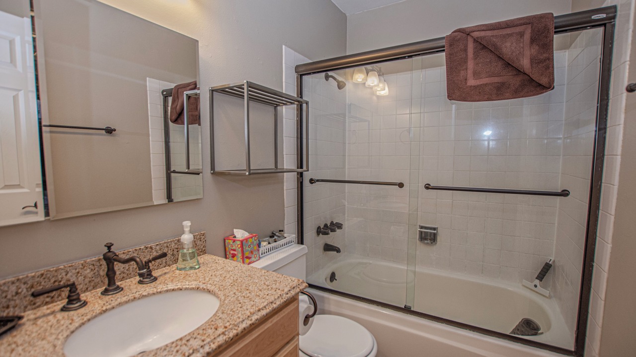 Photo of Bathroom in Lake Forest