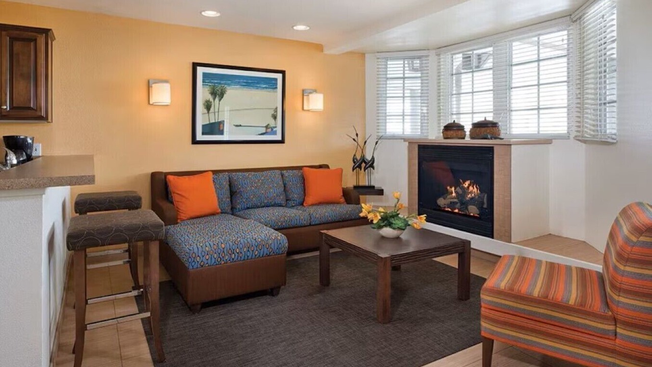 Photo of Livingroom in Downtown