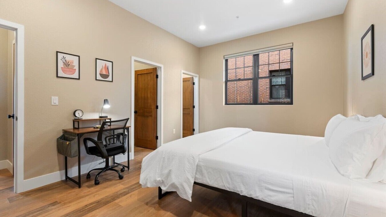 Photo of Bedroom in Midtown
