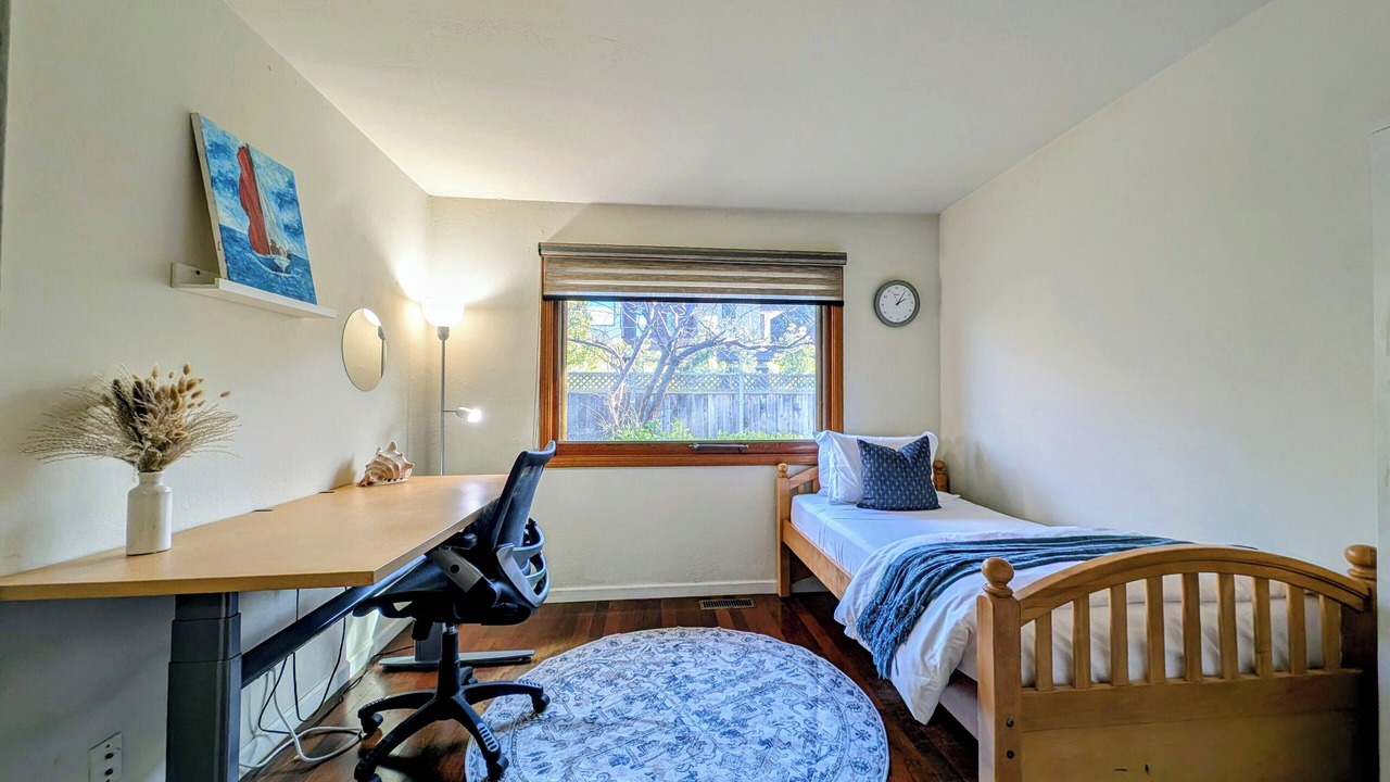 Photo of Bedroom in Midtown