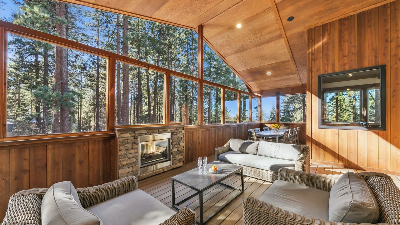 Photo of Livingroom in South Lake Tahoe