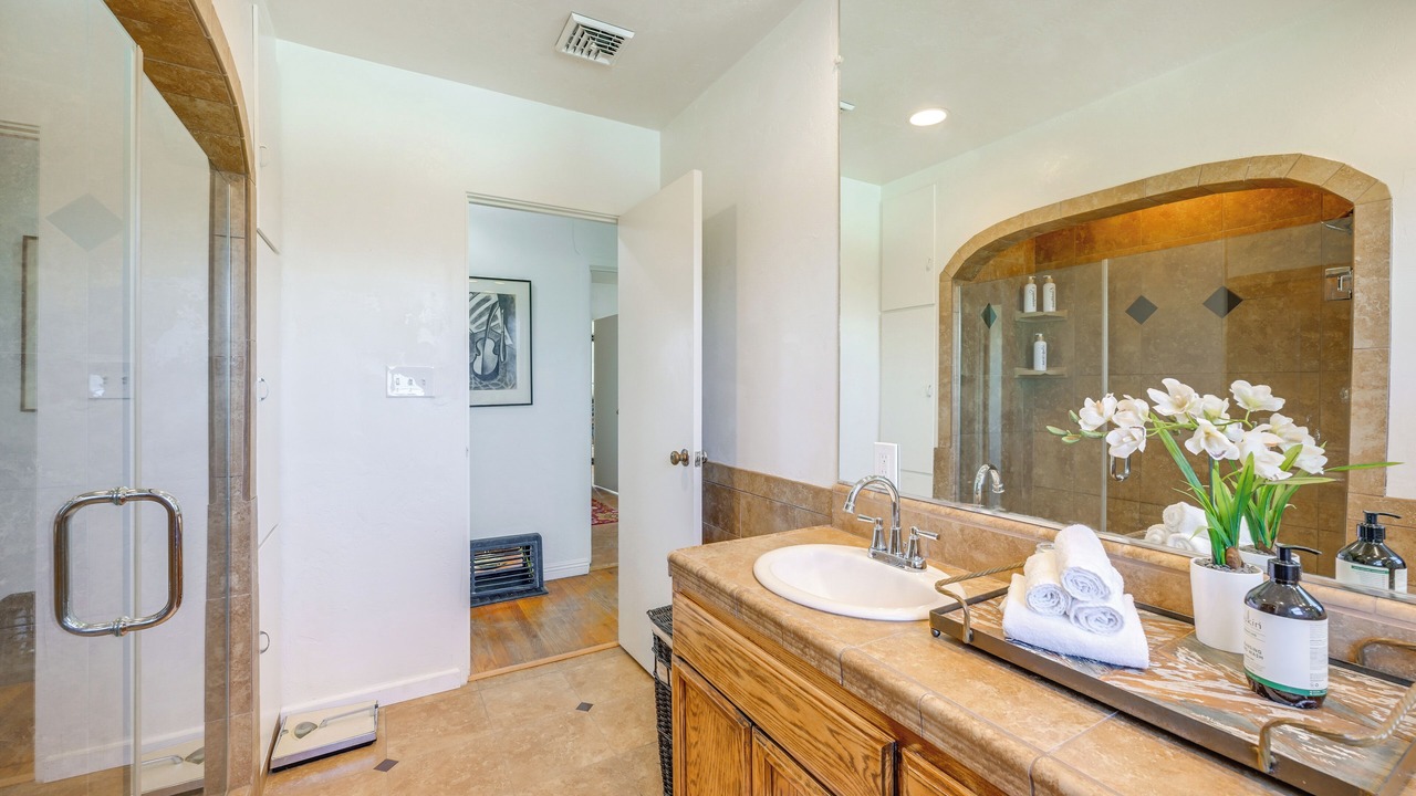 Photo of Bathroom in Woodlake