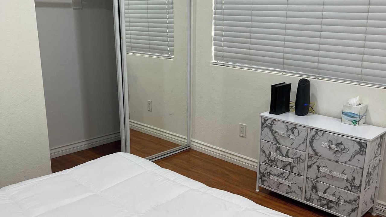 Photo of Bedroom in Warner Center