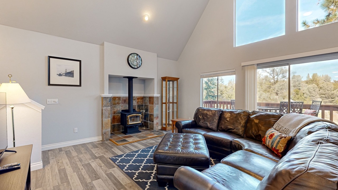 Photo of Livingroom in Groveland