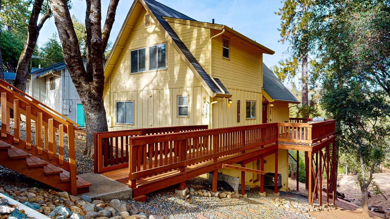 Photo of Outdoor in Groveland