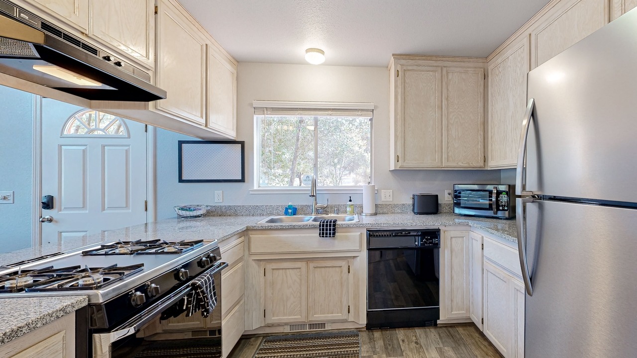 Photo of Kitchen in Groveland
