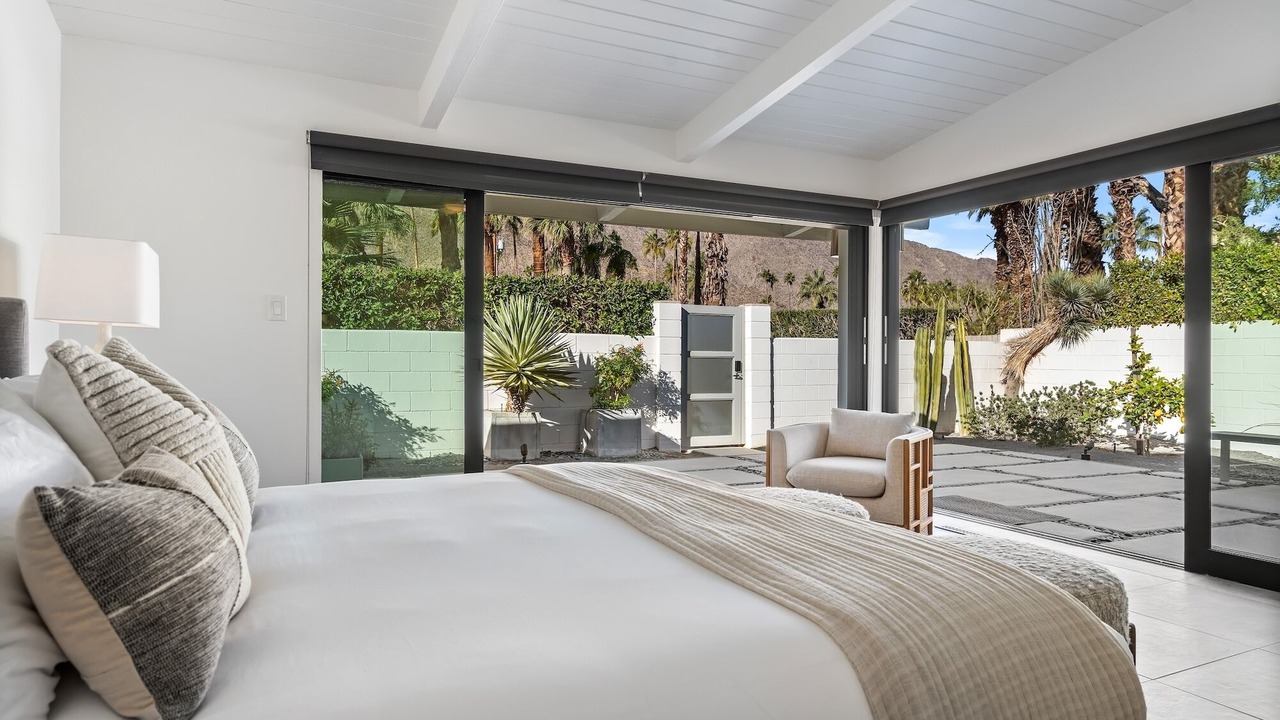 Photo of Bedroom in Twin Palms