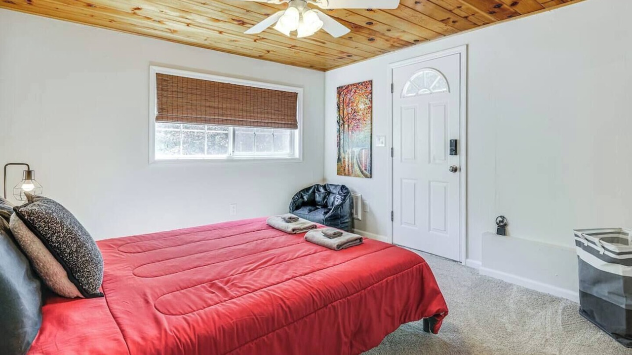 Photo of Bedroom in Mono Vista