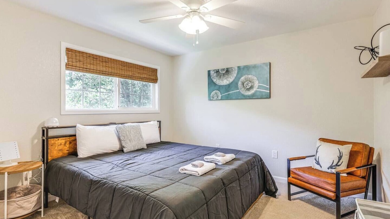 Photo of Bedroom in Mono Vista