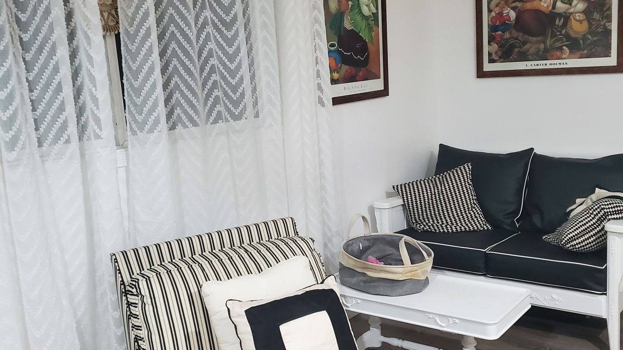 Photo of Livingroom in Vandenberg Village