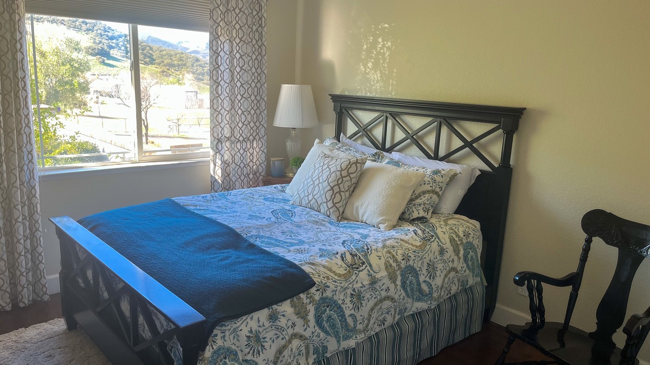 Photo of Bedroom in King City