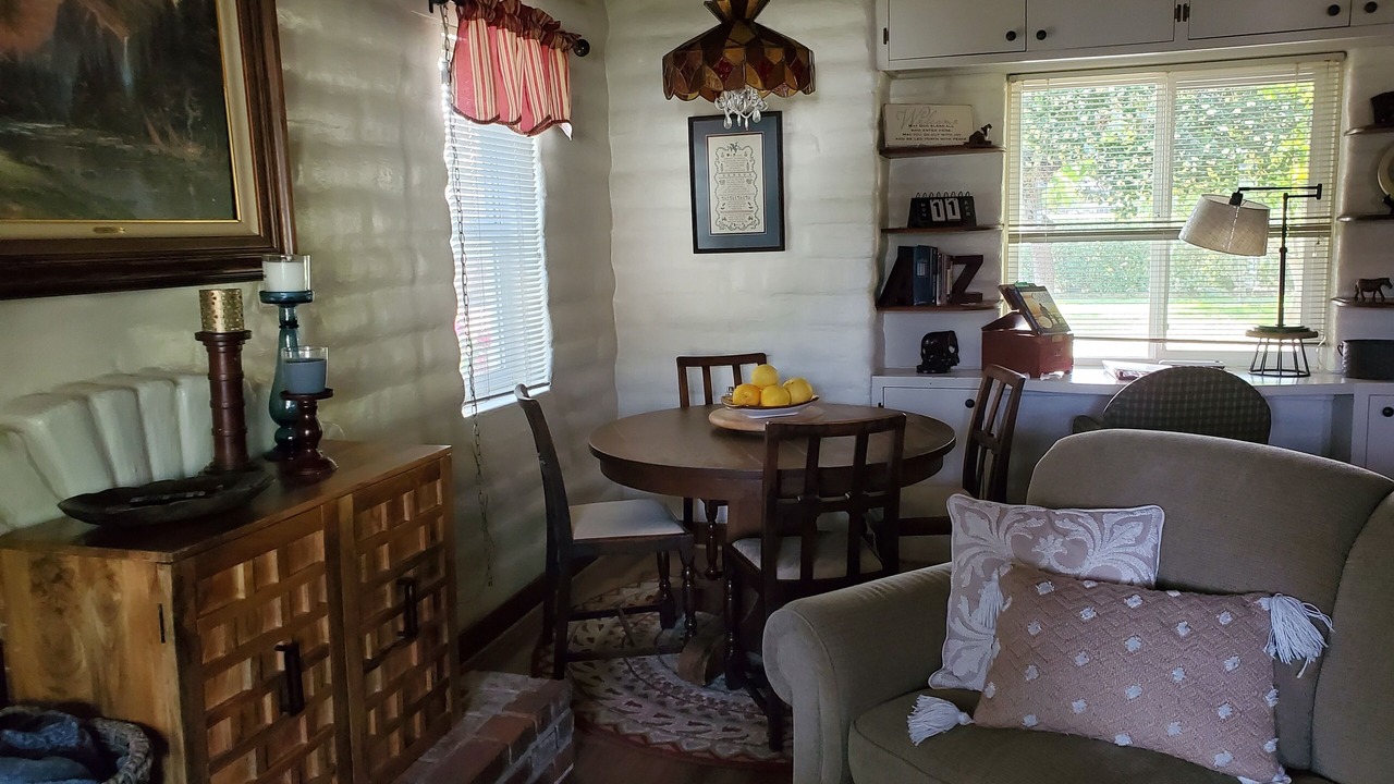 Photo of Bedroom in Raisin