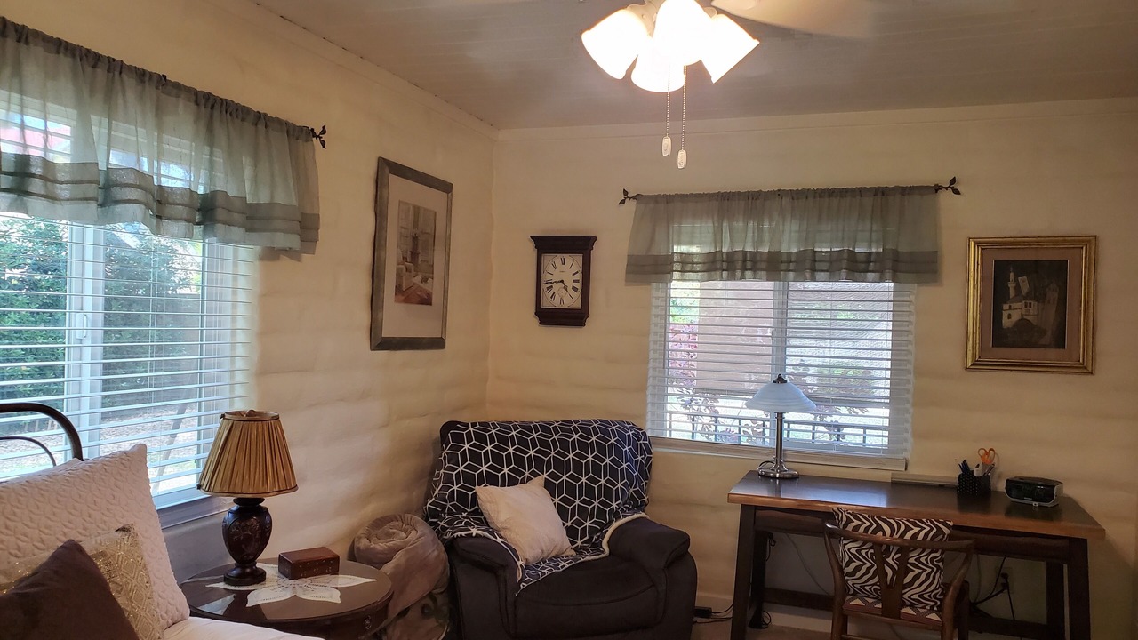 Photo of Bedroom in Raisin