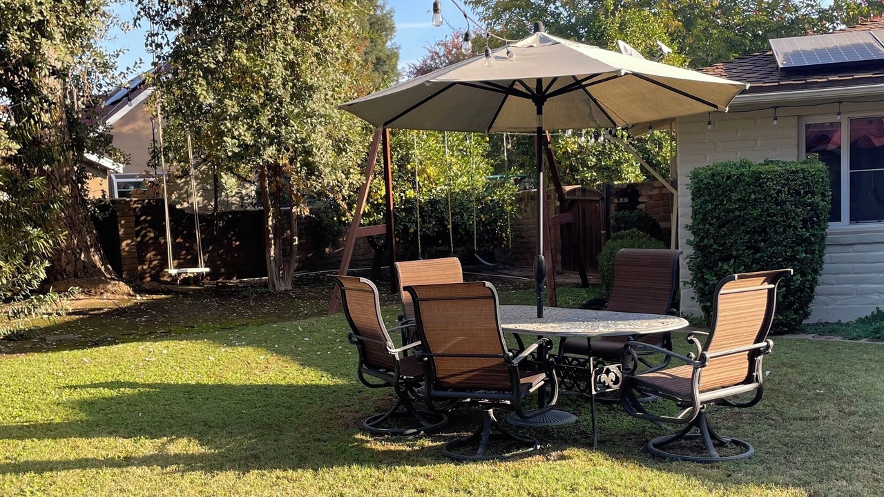 Photo of Outdoor in Raisin