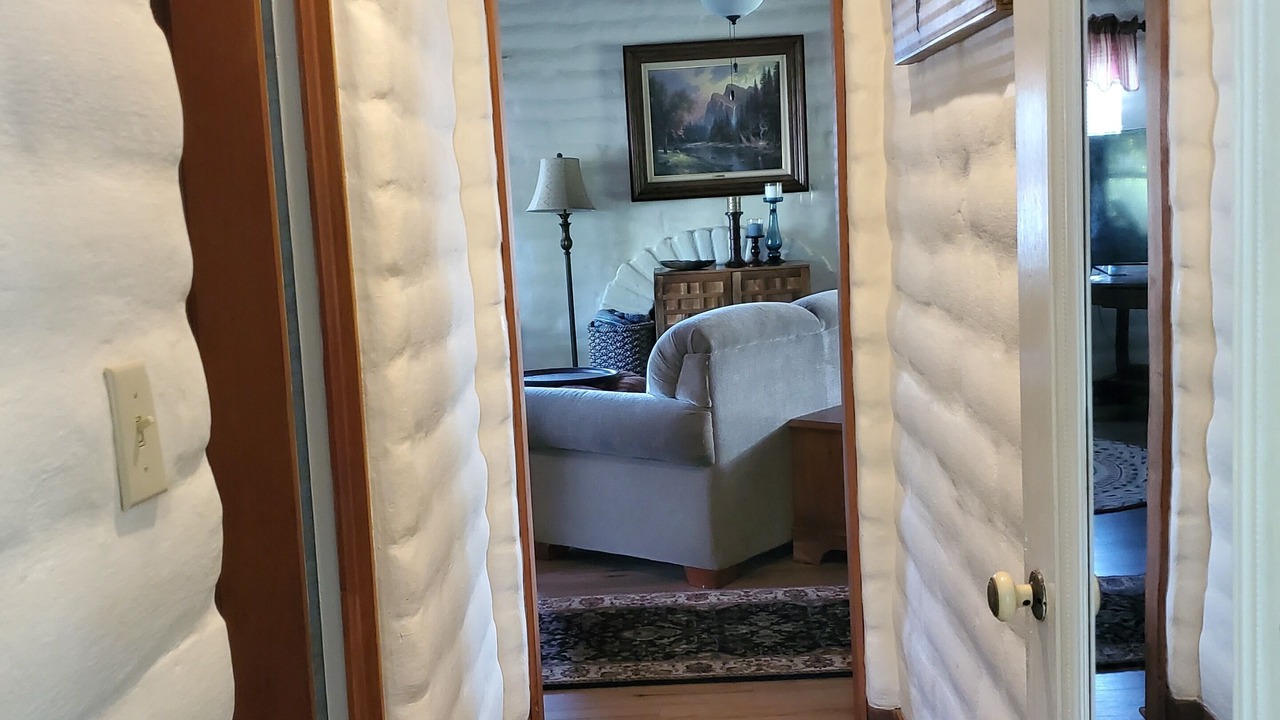 Photo of Bedroom in Raisin