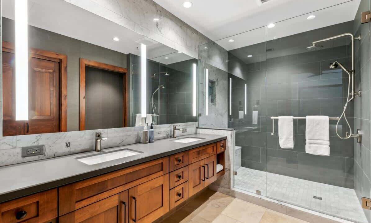 Photo of Bathroom in Lakeside Park