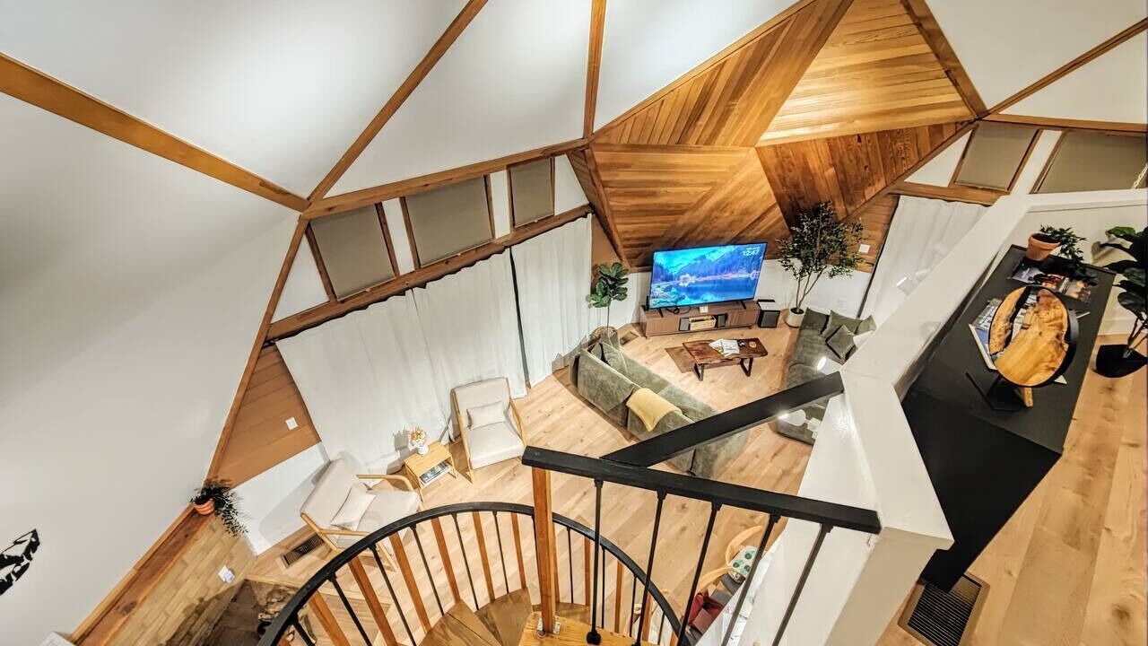 Photo of Livingroom in Yosemite Lakes
