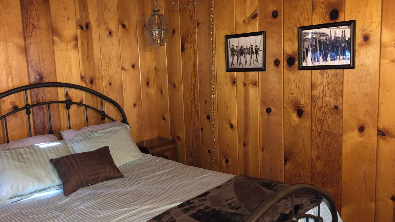 Photo of Bedroom in Mi-Wuk Village