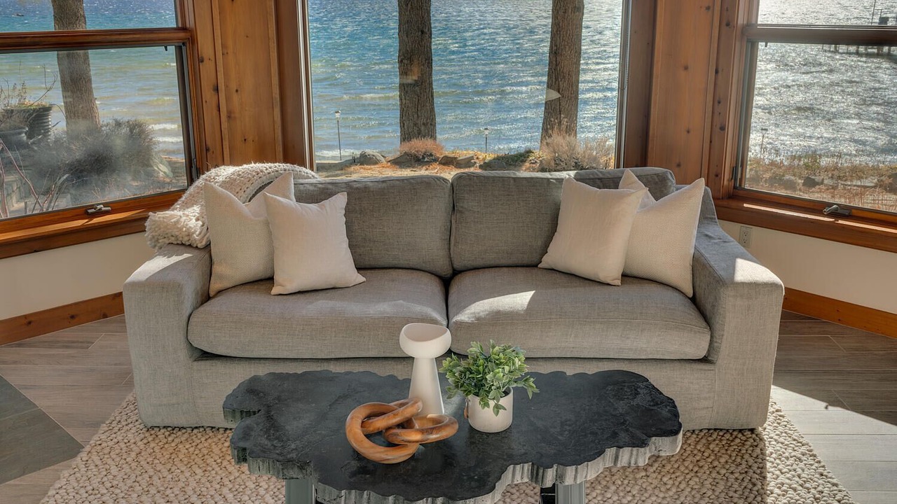 Photo of Livingroom in Tahoe Vista