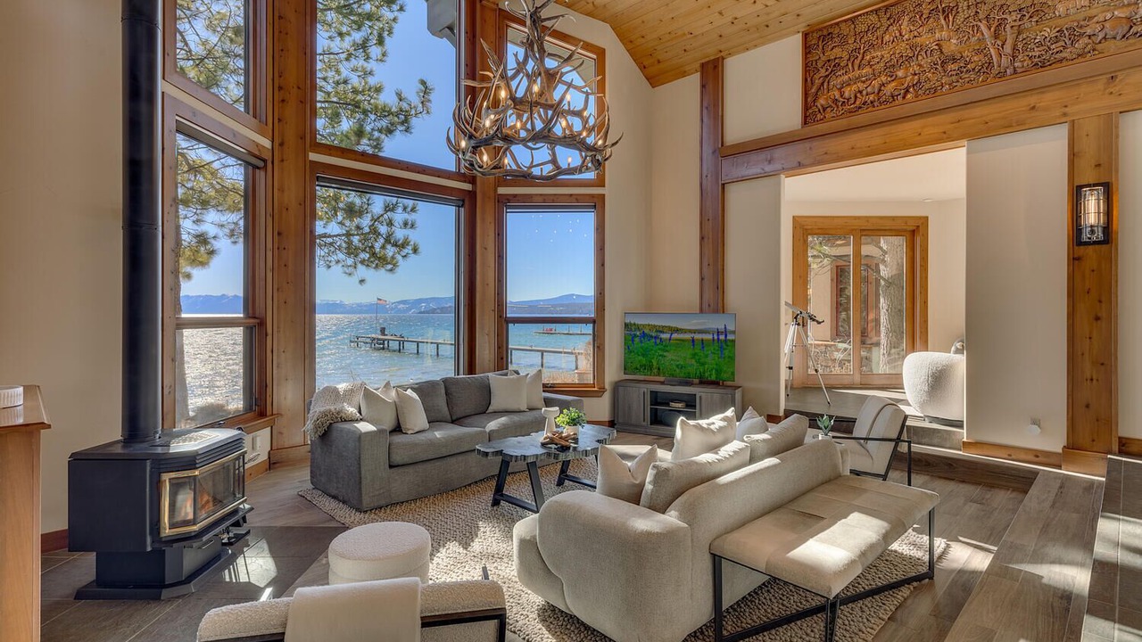 Photo of Livingroom in Tahoe Vista