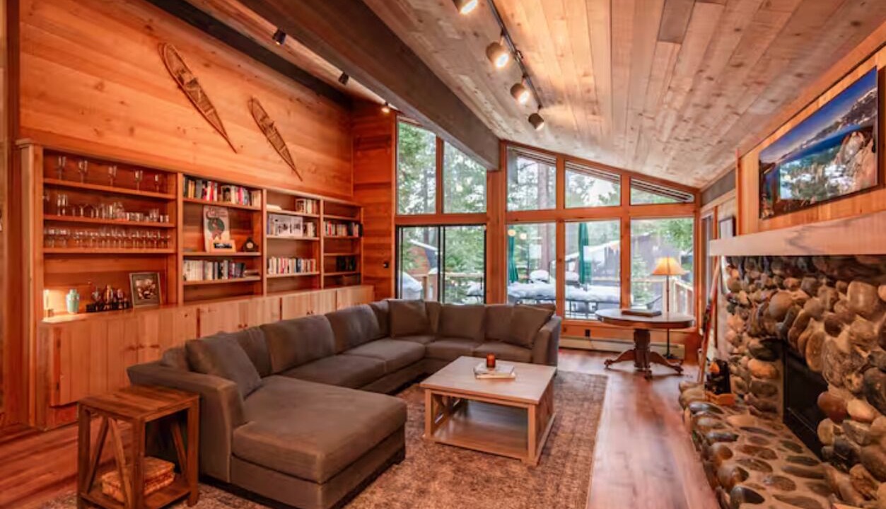 Photo of Livingroom in Lake Forest