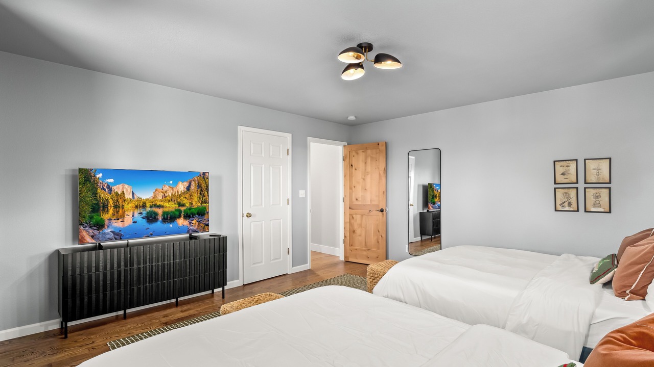 Photo of Bedroom in Oakhurst