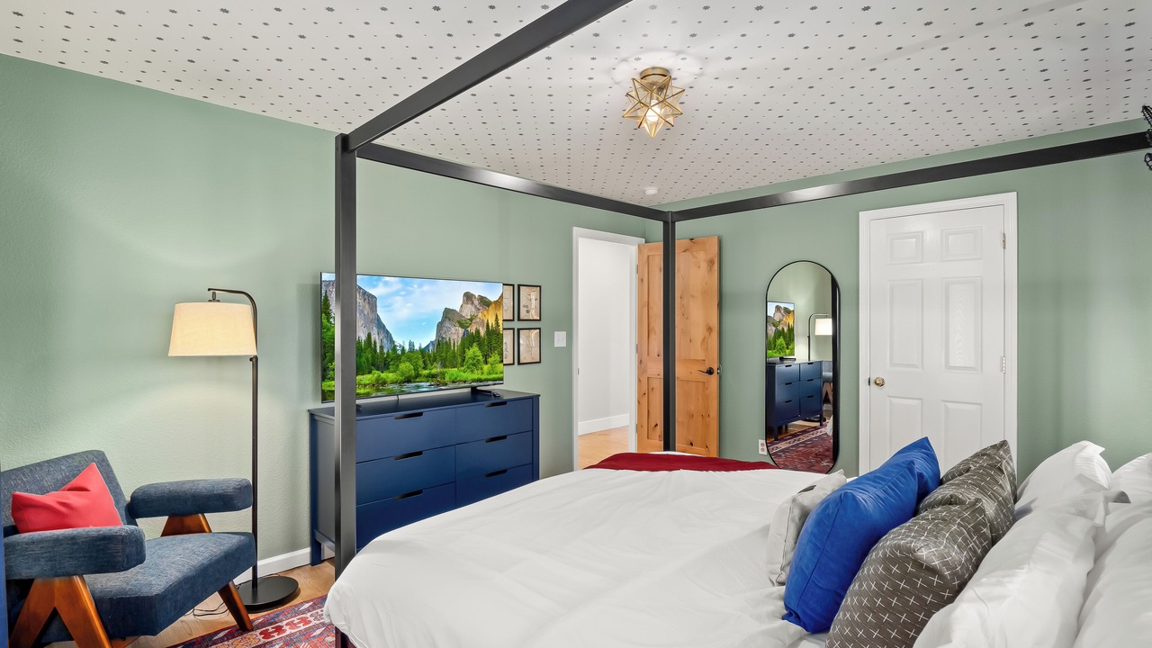 Photo of Bedroom in Oakhurst