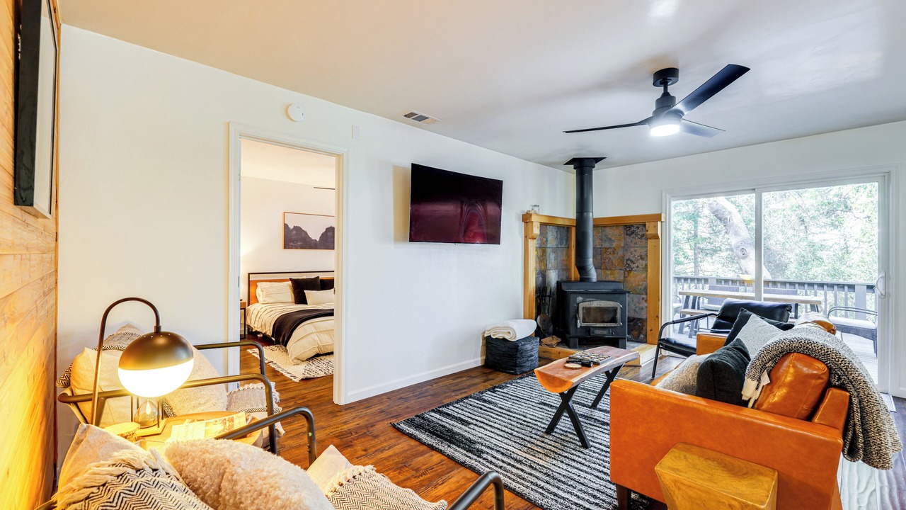 Photo of Bedroom in Groveland