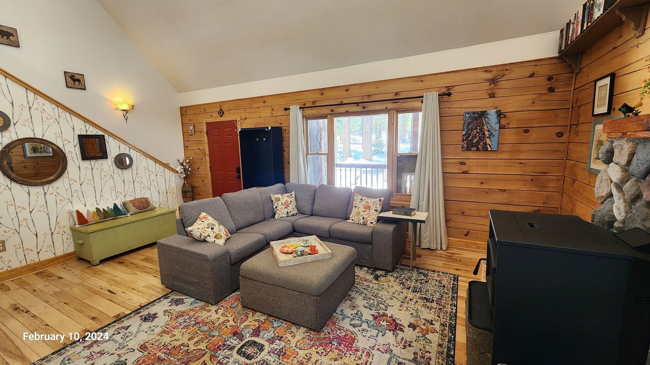 Photo of Livingroom in Galena Forest Estates