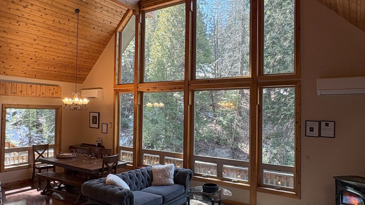 Photo of Livingroom in Yosemite National Park