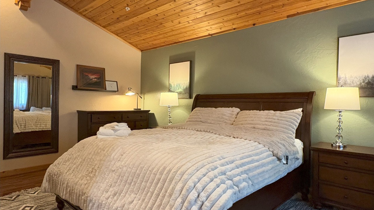 Photo of Bedroom in Yosemite National Park