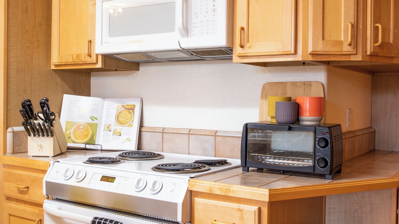 Photo of Kitchen in Groveland