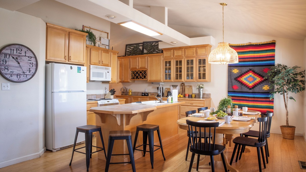 Photo of Kitchen in Groveland