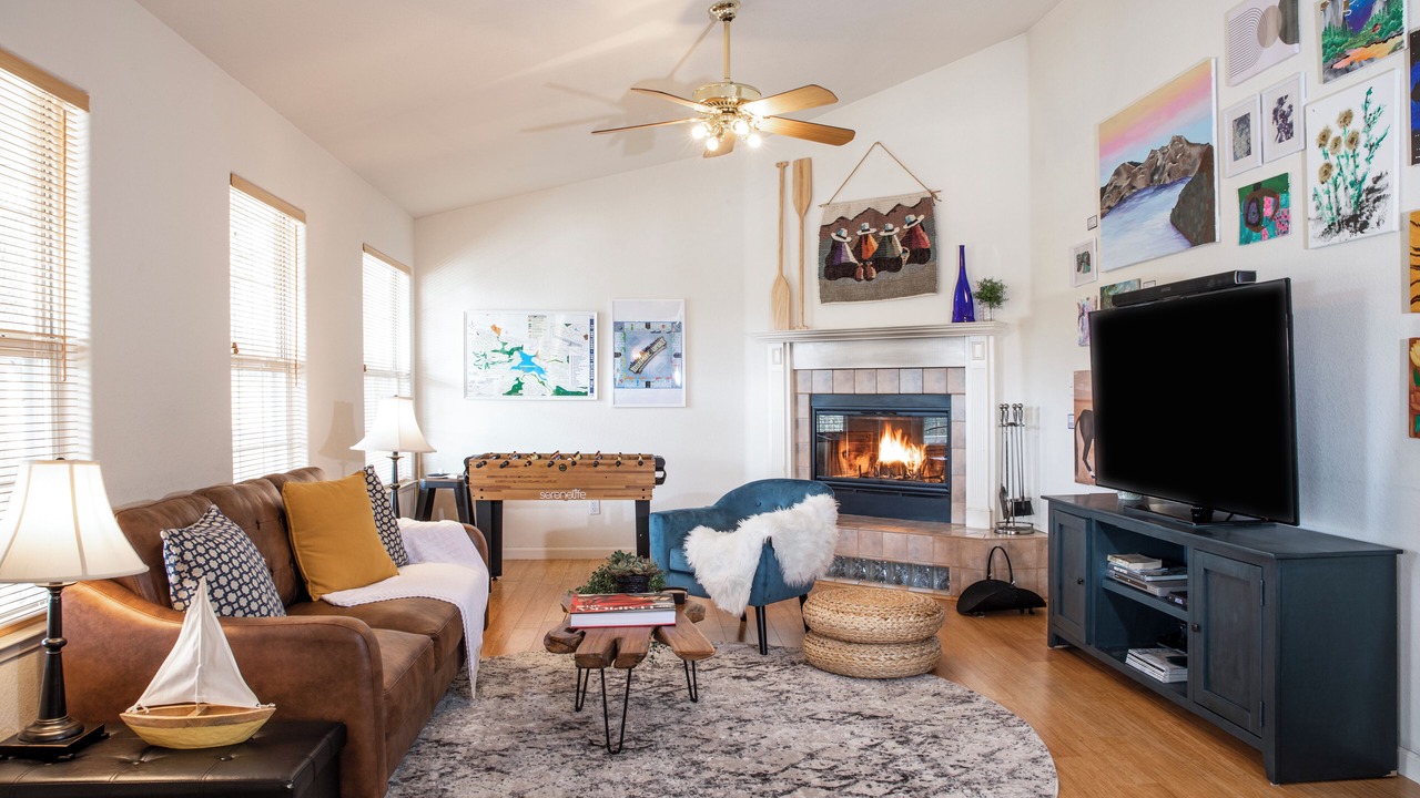 Photo of Livingroom in Groveland