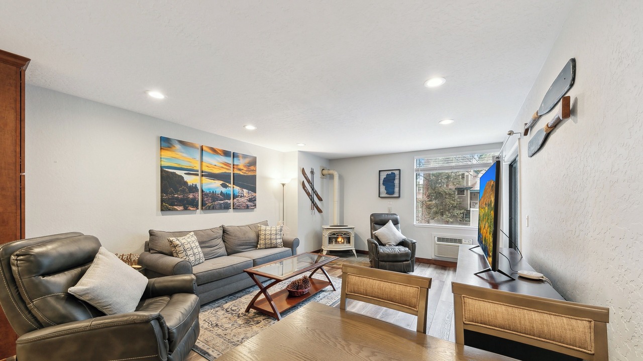 Photo of Livingroom in South Lake Tahoe