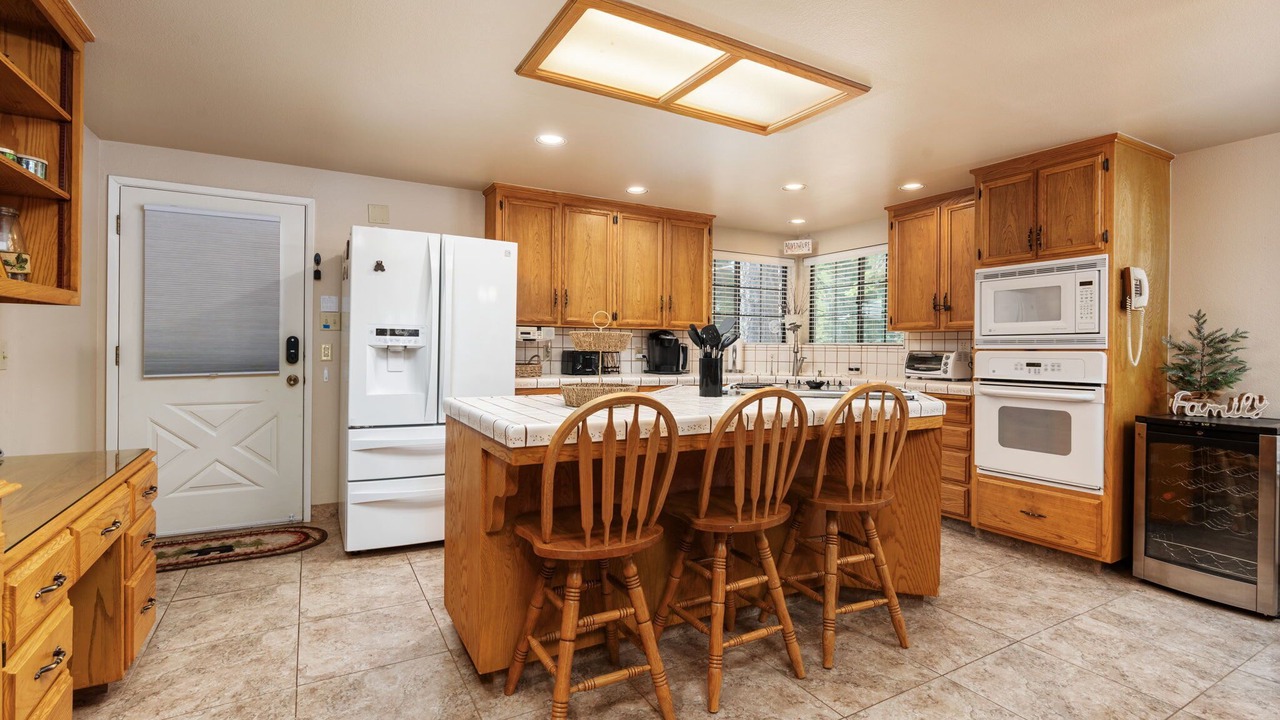 Photo of Kitchen in Shaver Lake