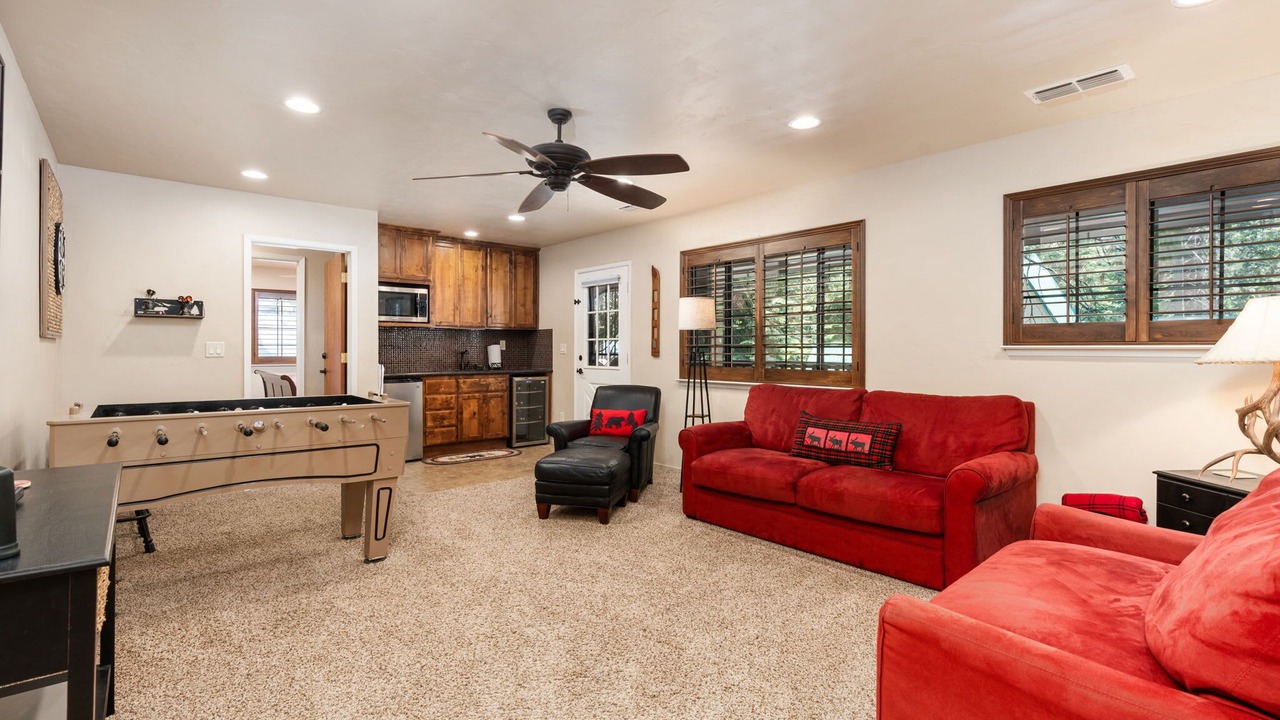 Photo of Livingroom in Shaver Lake