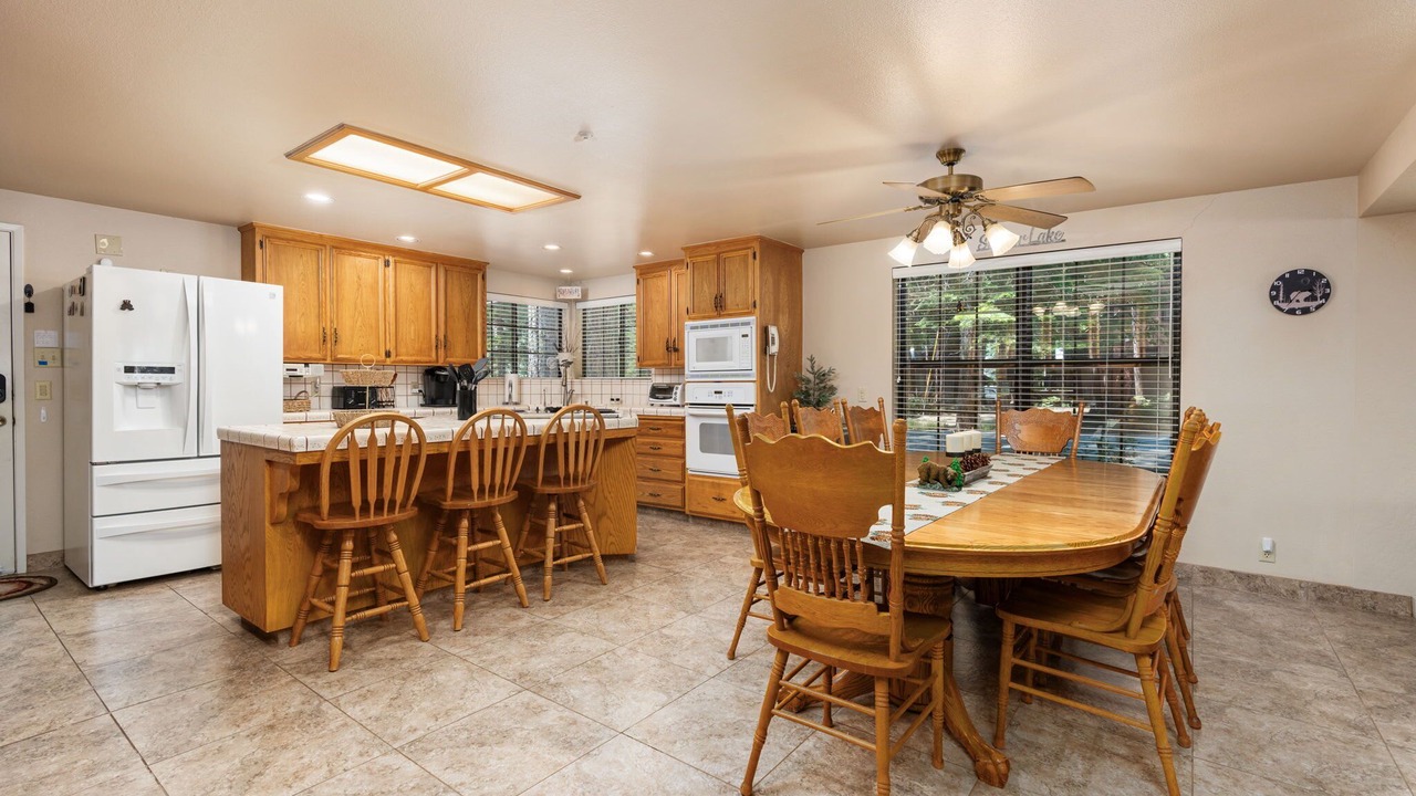Photo of Kitchen in Shaver Lake